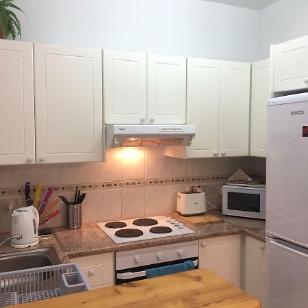Limnaria Gardens - Modern 1 Bed, Walk To Beach & Shops Paphos Exterior photo