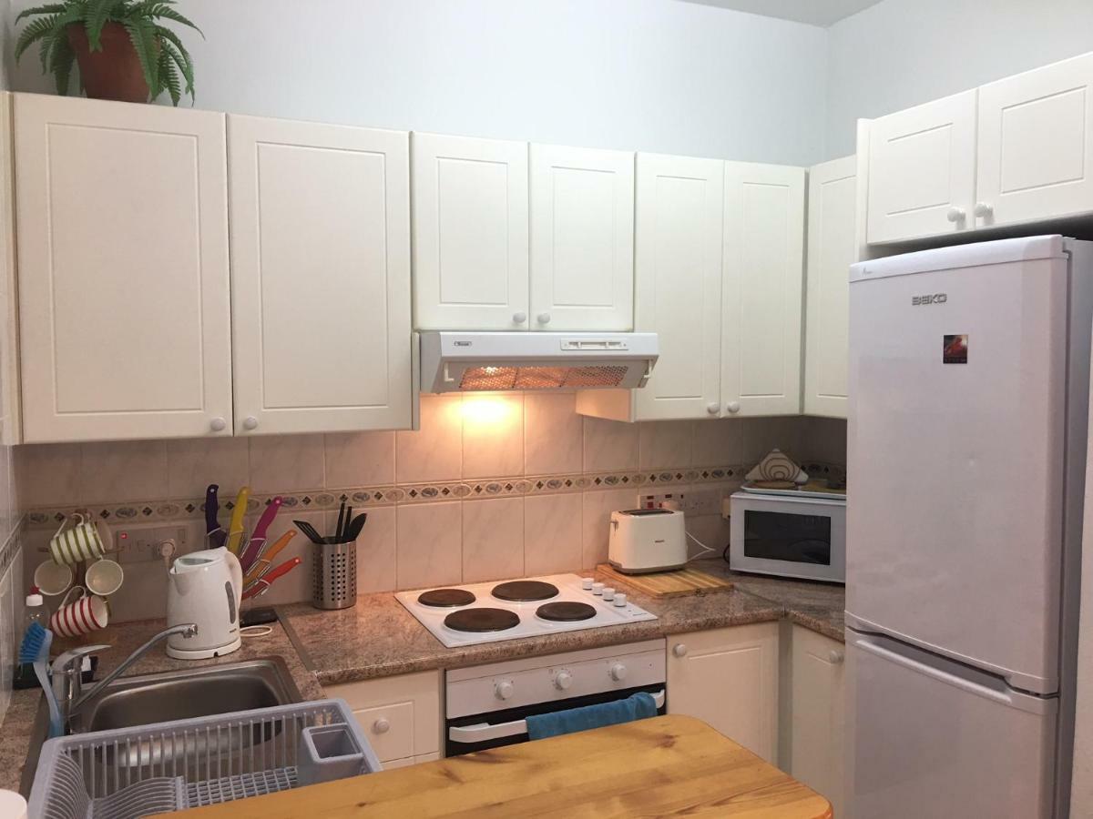 Limnaria Gardens - Modern 1 Bed, Walk To Beach & Shops Paphos Exterior photo