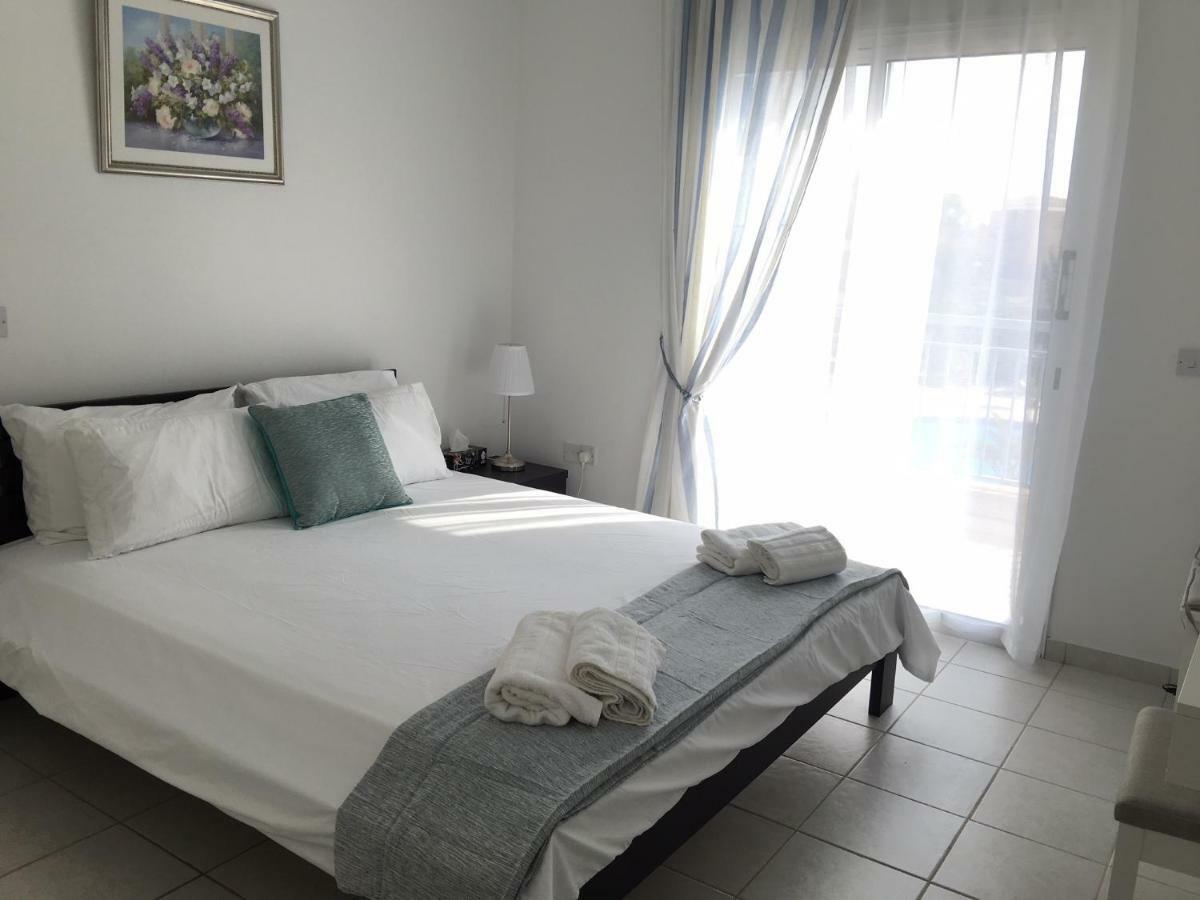 Limnaria Gardens - Modern 1 Bed, Walk To Beach & Shops Paphos Exterior photo